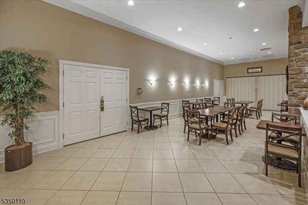 Dining room, Interior, Recessed Lighting