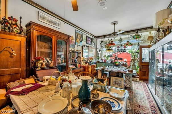 Dining room, Interior