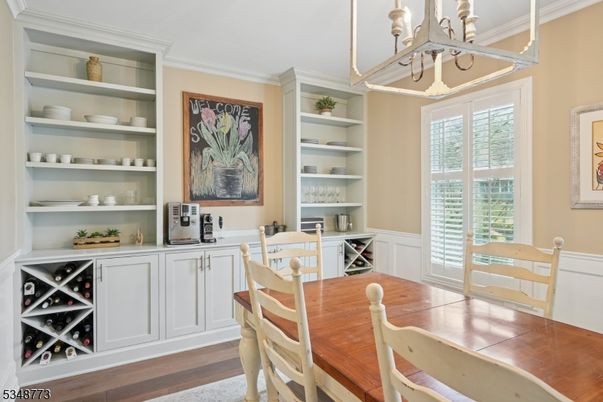 Chandelier, Dining room, Interior, Wine Storage, Wood Texture Flooring