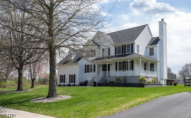 Exterior, Facade, Farmhouse
