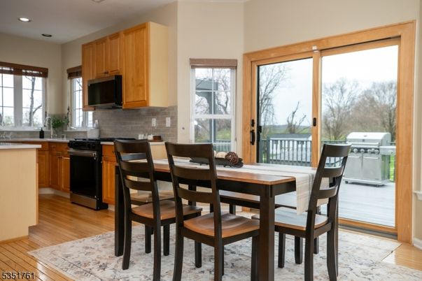 Dining room, Interior, Kitchen, Recessed Lighting, Wood Texture Flooring