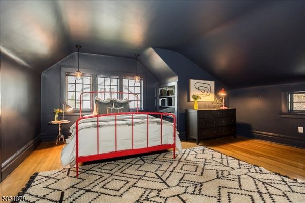 Bedroom, Interior, Pendant Lights, Wood Texture Flooring