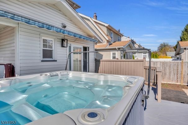 Exterior, Hot Tub
