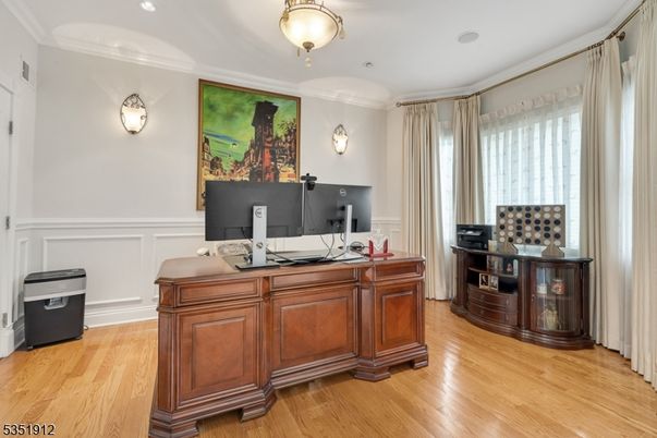Home Office, Interior, Recessed Lighting, Wood Texture Flooring