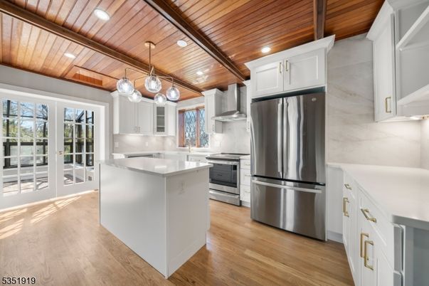 Interior, Kitchen, Marble Walls, Recessed Lighting, Stainless Steel Appliances, Wooden Beams, Wooden Ceilings, Wood Texture Flooring
