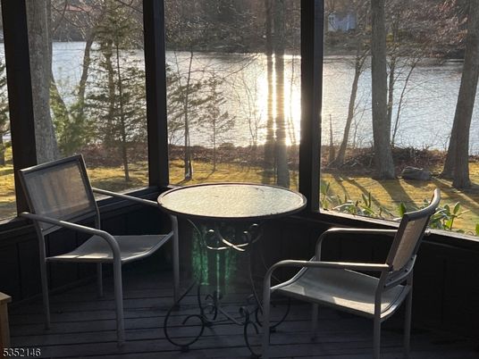 Interior, Sun Room, Water