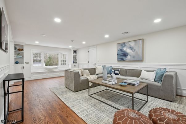 Interior, Living room, Recessed Lighting, Wood Texture Flooring