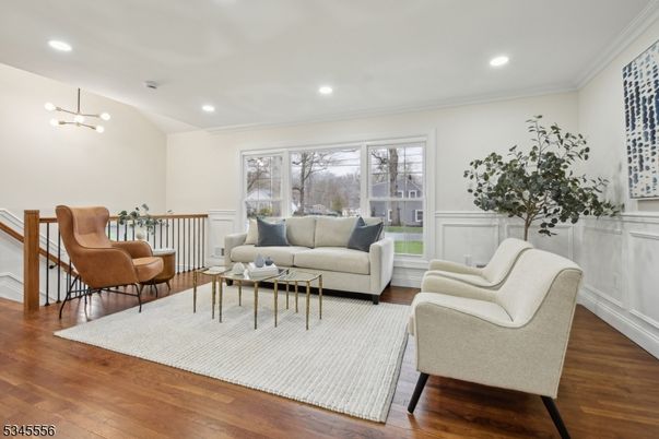 Interior, Living room, Pendant Lights, Recessed Lighting, Wood Texture Flooring