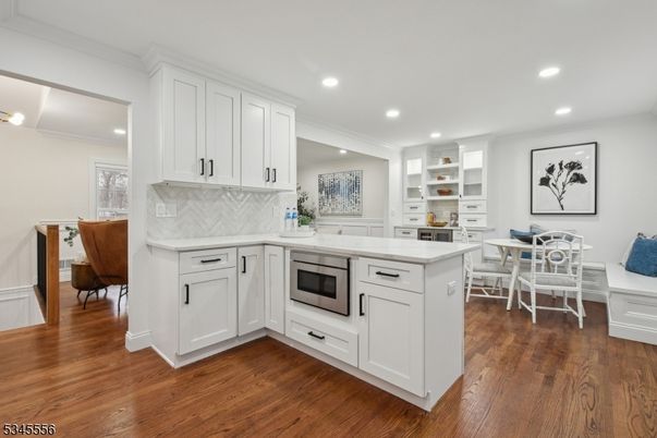Dining room, Interior, Kitchen, Recessed Lighting, Wood Texture Flooring
