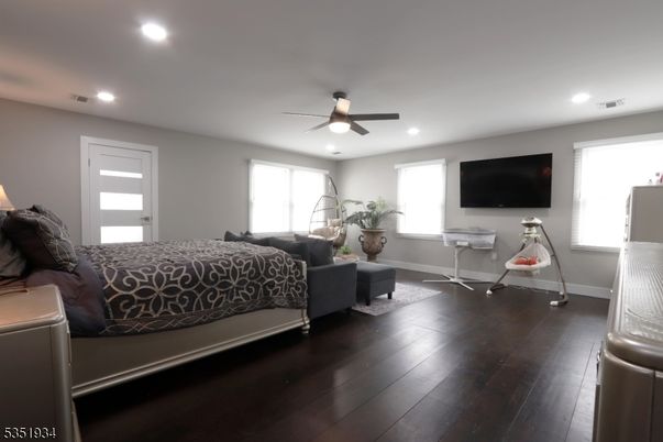 Bedroom, Interior, Living room, Recessed Lighting, Wood Texture Flooring