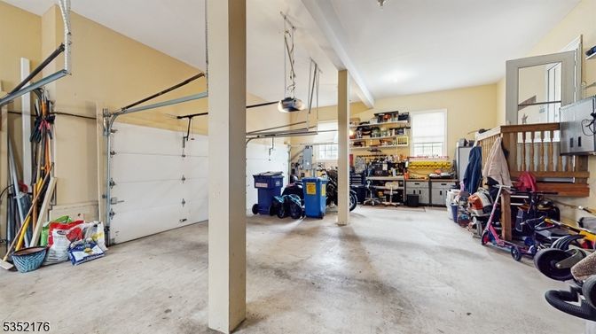 Garage, Interior