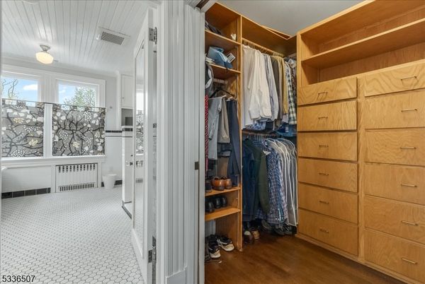Bathroom, Interior, Walk-in Closets, Wood Texture Flooring