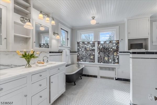 Bathroom, Dual Sink Vanities, Free Standing Baths, Interior