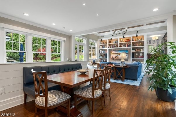 Dining room, Interior, Living room, Recessed Lighting, Wood Texture Flooring