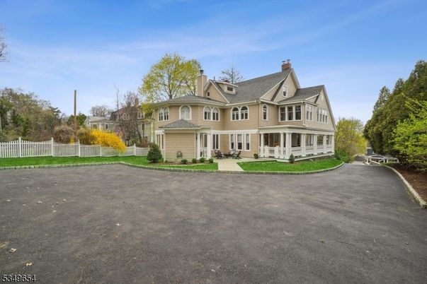 Backyard, Exterior, Facade, Queen Anne Victorian
