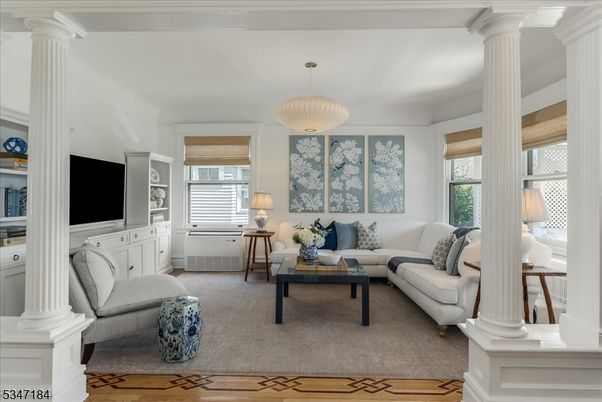 Interior, Living room, Pendant Lights, Wood Texture Flooring