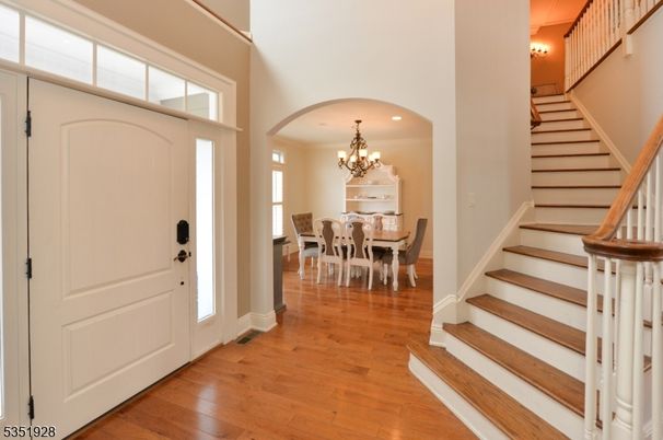 Chandelier, Dining room, Interior, Recessed Lighting, Wood Texture Flooring