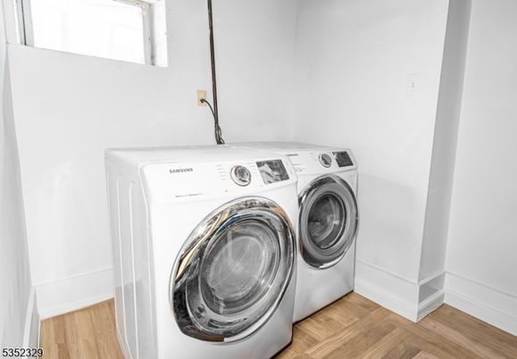 Interior, Washer, Wood Texture Flooring