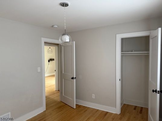 Interior, Pendant Lights, Wood Texture Flooring
