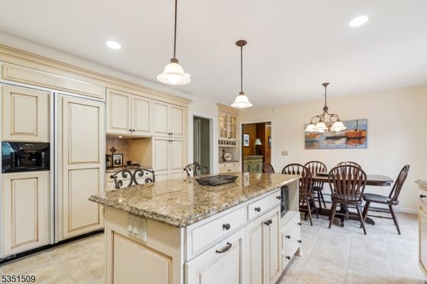 Chandelier, Dining room, Interior, Kitchen, Pendant Lights, Recessed Lighting