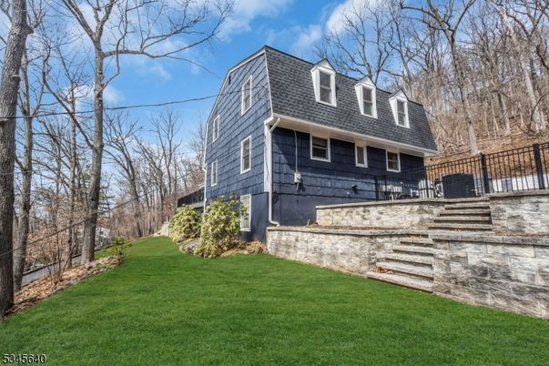 Exterior, Facade, Cape Cod