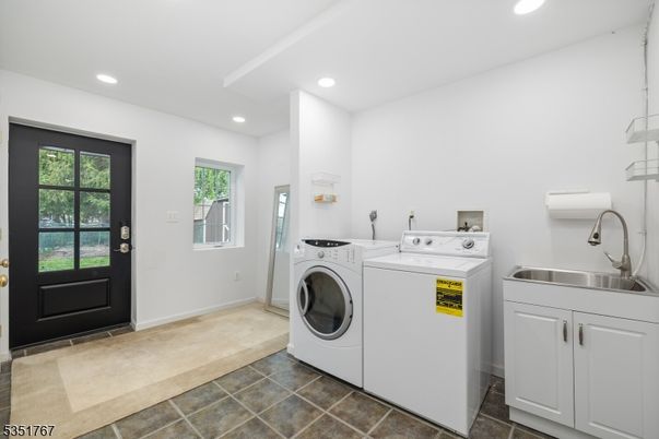 Interior, Recessed Lighting, Washer