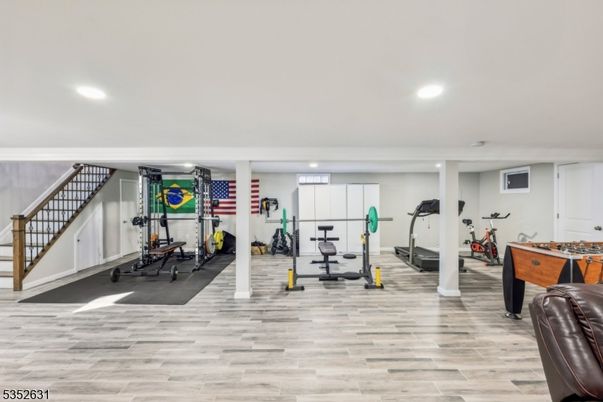 Fitness Equipment, Interior, Recessed Lighting, Wood Texture Flooring