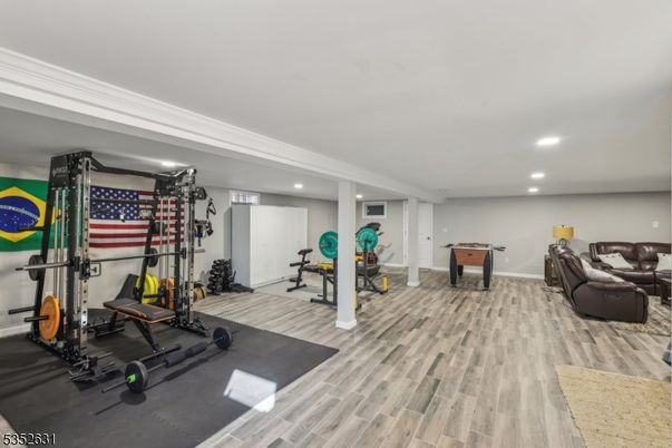 Fitness Equipment, Interior, Recessed Lighting, Wood Texture Flooring
