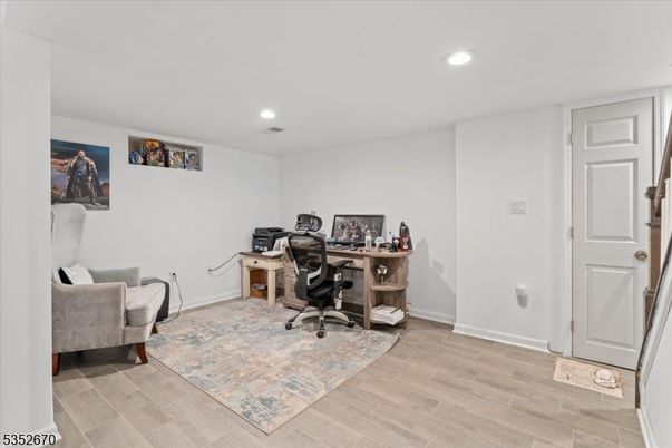 Home Office, Interior, Recessed Lighting, Wood Texture Flooring
