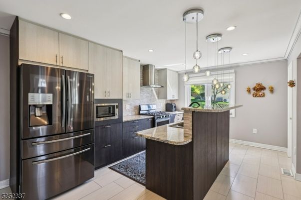 Interior, Kitchen, Pendant Lights, Recessed Lighting, Stainless Steel Appliances