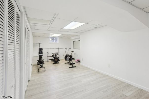 Fitness Equipment, Interior, Recessed Lighting, Wood Texture Flooring