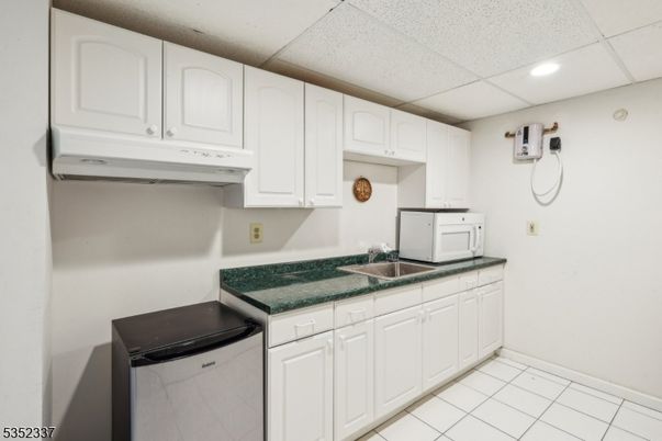 Interior, Kitchen, Recessed Lighting, Washer