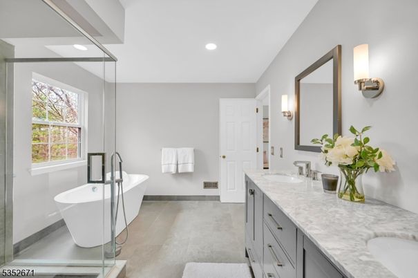 Bathroom, Dual Sink Vanities, Free Standing Baths, Interior, Recessed Lighting