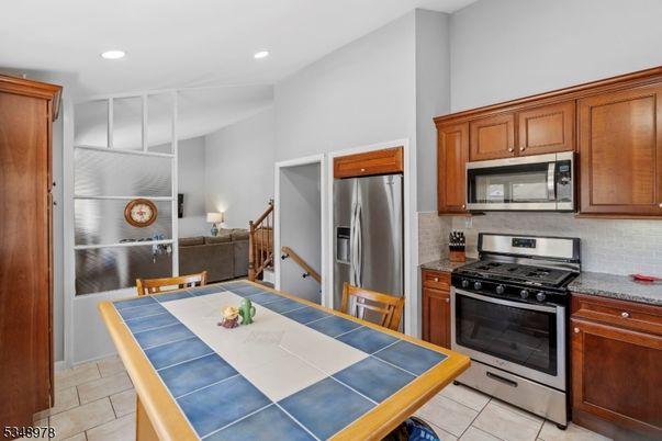 Dining room, Interior, Kitchen, Recessed Lighting, Stainless Steel Appliances
