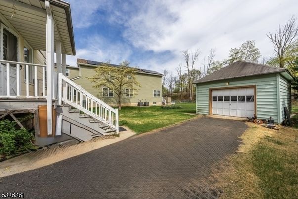Backyard, Detached Garage, Exterior