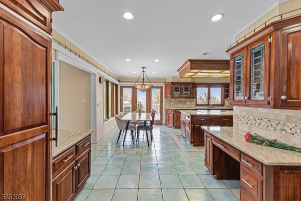 Dining room, Interior, Kitchen, Pendant Lights, Recessed Lighting