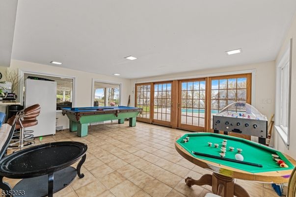 Billiard Table, Game Room, Interior, Recessed Lighting