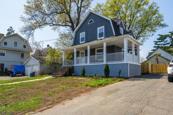 Backyard, Detached Garage, Exterior
