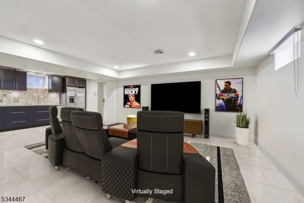 Interior, Living room, Recessed Lighting, Stainless Steel Appliances
