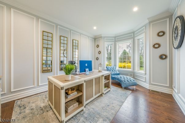 Home Office, Interior, Recessed Lighting, Wood Texture Flooring