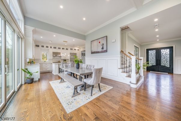 Dining room, Interior, Kitchen, Pendant Lights, Recessed Lighting, Wood Texture Flooring