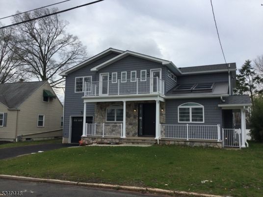 Exterior, Facade, American Craftsman