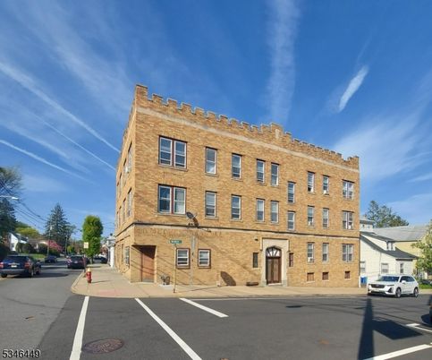 Exterior, Facade, Condo Building