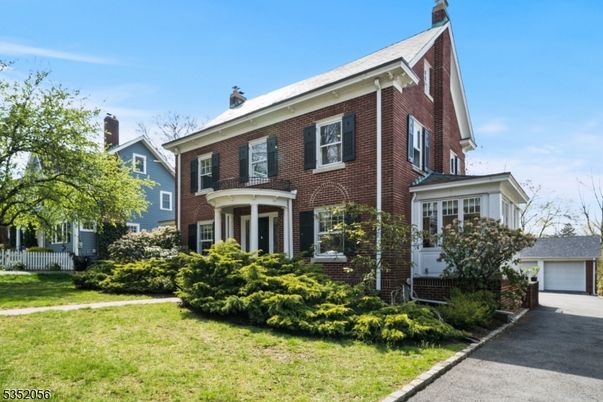 Detached Garage, Exterior, Facade, Brick Facade, Georgian