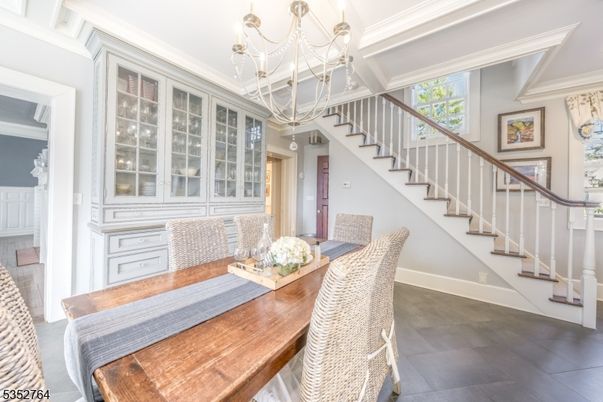 Chandelier, Dining room, Interior