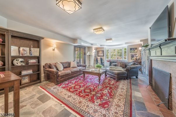 Fireplace, Interior, Living room