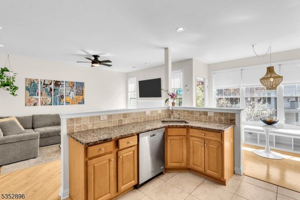 Interior, Kitchen, Living room, Pendant Lights, Recessed Lighting, Wood Texture Flooring
