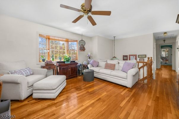 Interior, Living room, Pendant Lights, Wood Texture Flooring