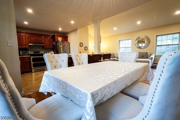 Dining room, Interior, Kitchen, Recessed Lighting
