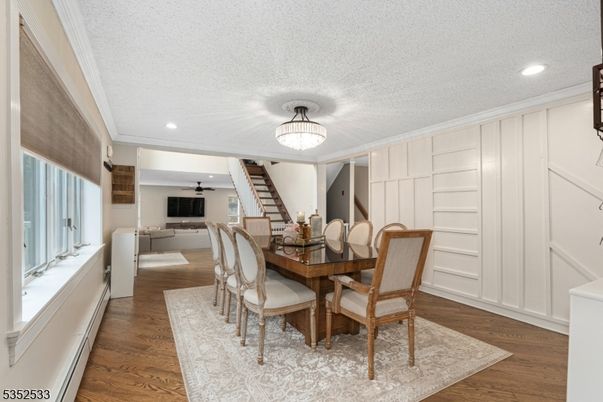 Chandelier, Dining room, Interior, Recessed Lighting, Wood Texture Flooring
